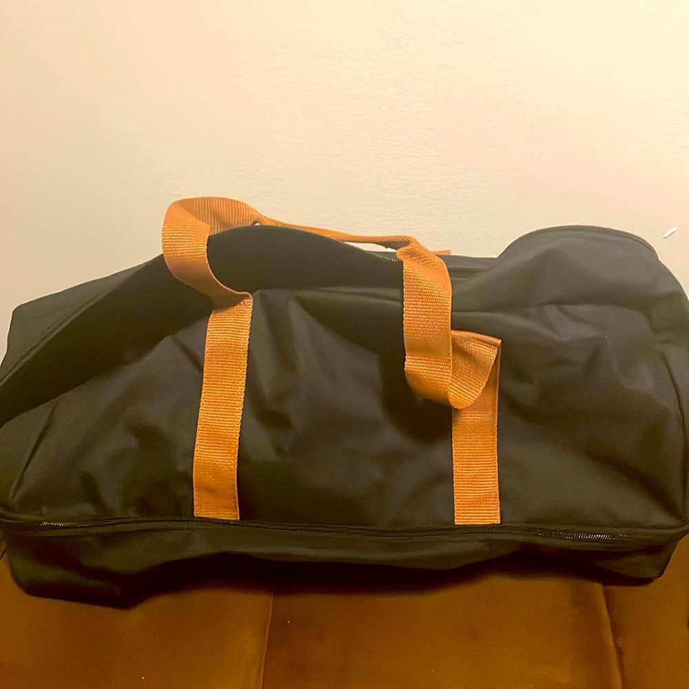 New DSW weekender bag